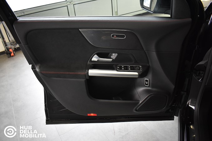 MERCEDES-BENZ GLA 180 d Automatic AMG Line Advanced Plus